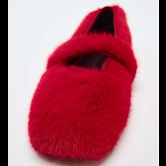 Zara Red Fuzzy Flats NEW - Picture 7 of 16